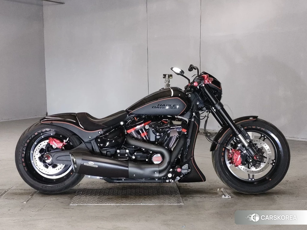 Проданный Harley-Davidson Softail FXDRS1870 114 2019 из Японии