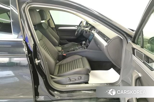 Volkswagen Magotan 2018 Черный из Китая