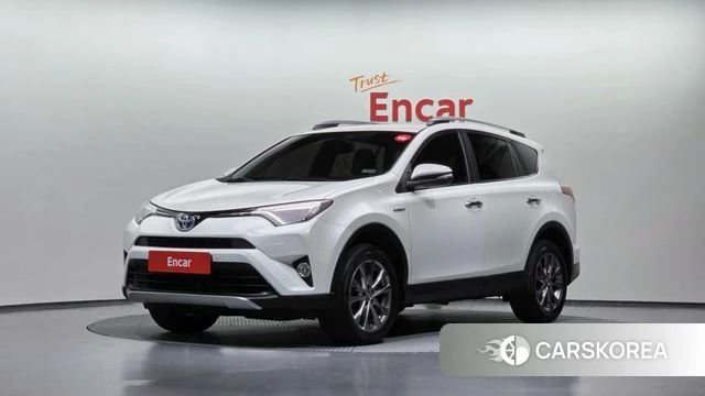 Toyota RAV4 5th Generation 2018 Белый из Кореи