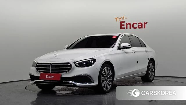 Mercedes-Benz E-Class W213 2023 Белый из Кореи