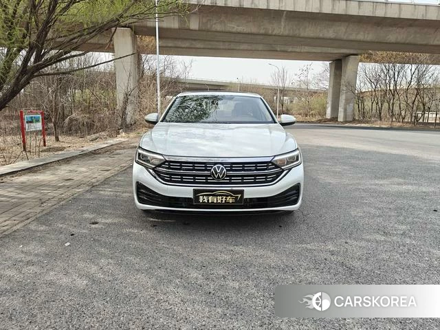 Volkswagen Sagitar 2023 Белый из Китая