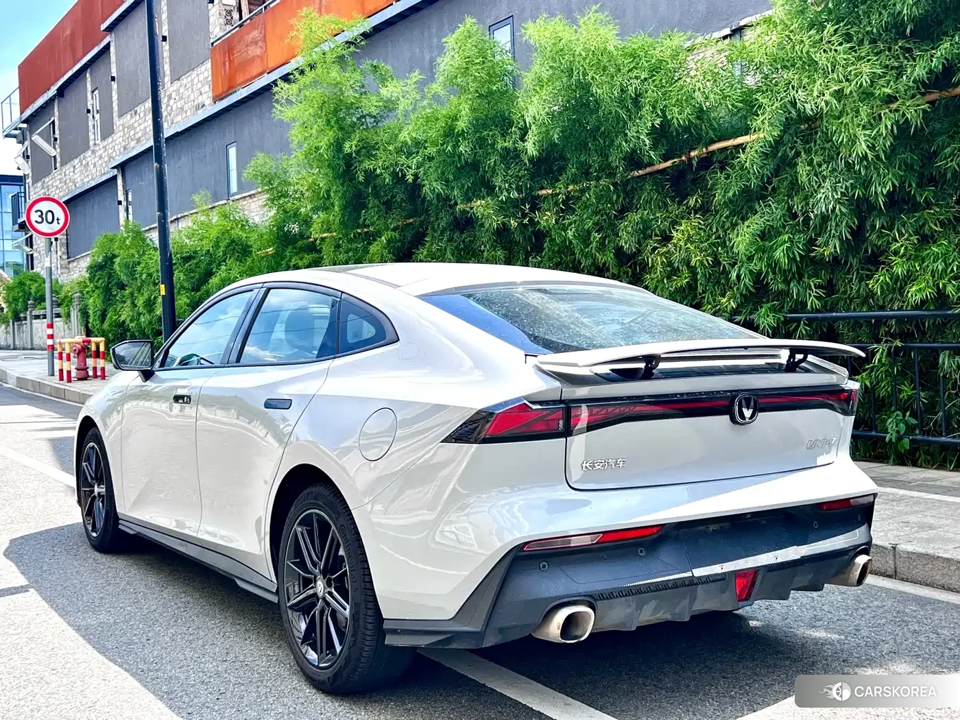 Chang'an UNI-V 2022 Silver/gray из Китая