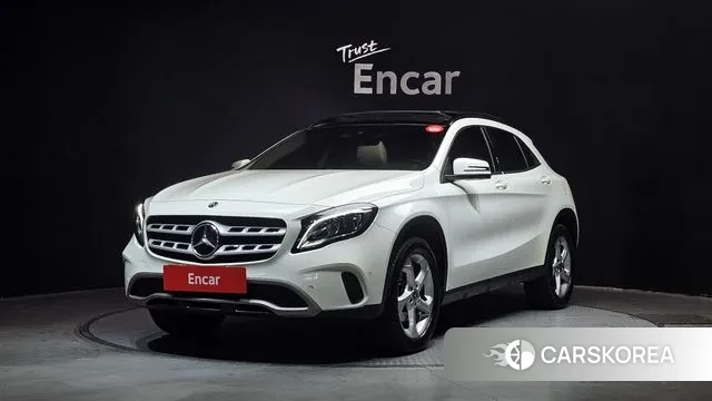 Mercedes-Benz GLA-Class X156 2018 Белый из Кореи