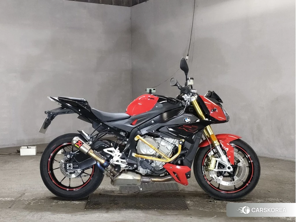 Проданный BMW S1000R 2017 из Японии