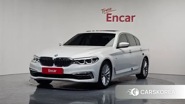 BMW 5 Series (G30) 2018 Белый из Кореи