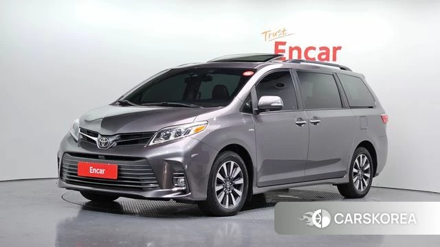 Toyota Sienna 2018 Серый из Кореи
