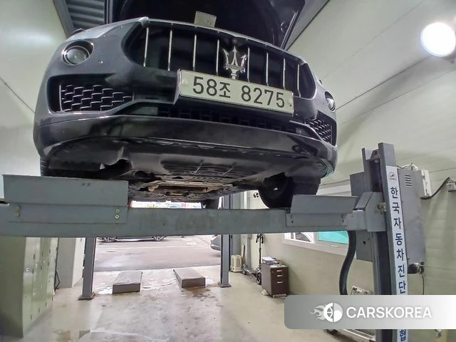 Maserati Levante 2018 Черный из Кореи