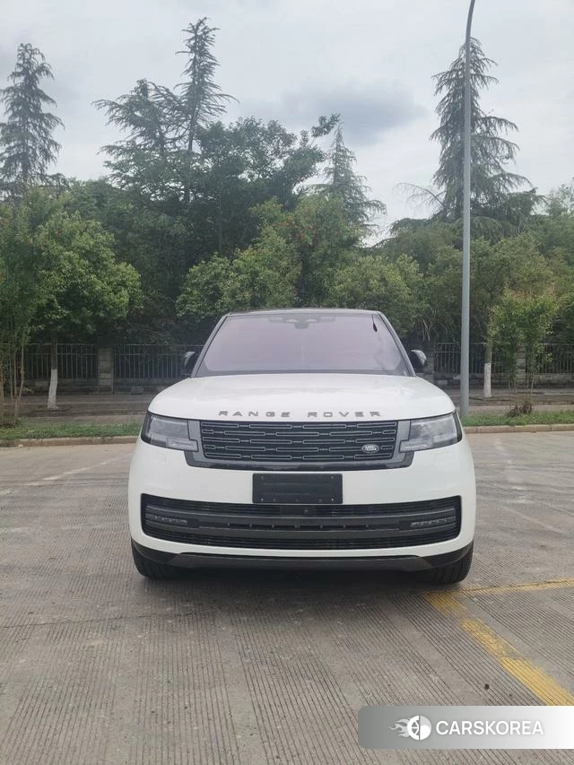 Land Rover Range Rover 2023 Белый из Китая