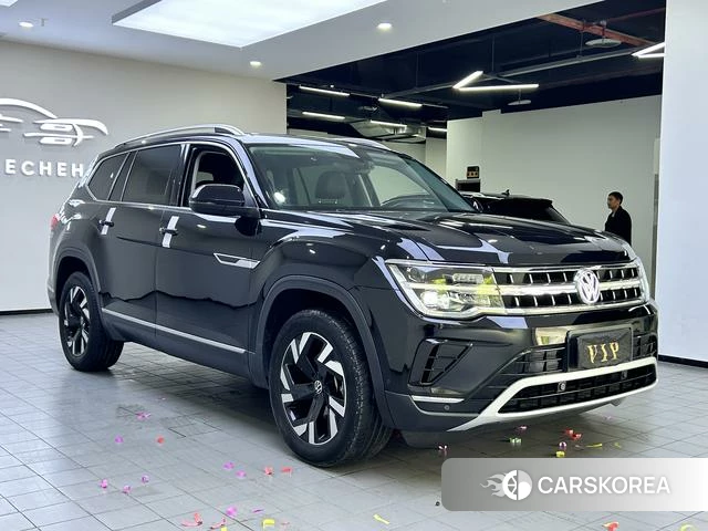 Volkswagen Tourang 2022 Черный из Китая
