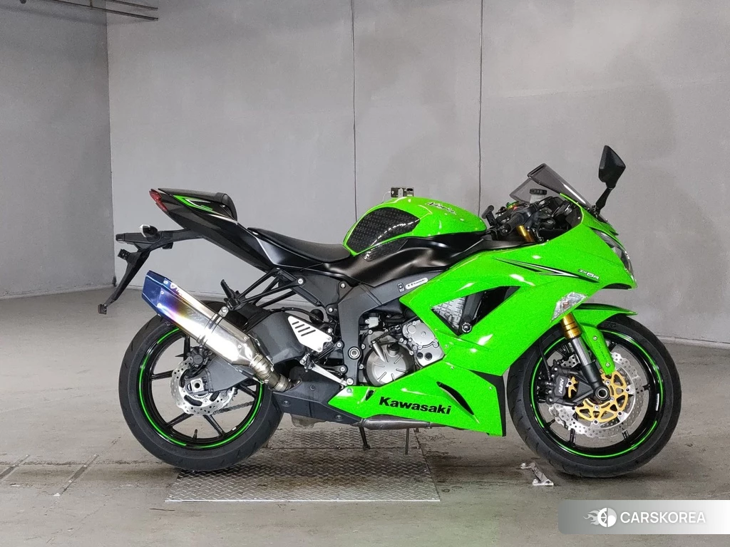 Проданный Kawasaki ZX-6R NINJA 2016 из Японии