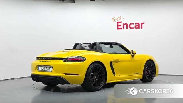 Porsche 718 Boxster 2021 Желтый из Кореи