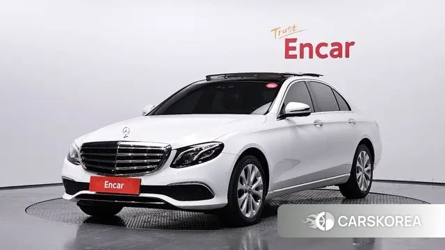 Mercedes-Benz E-Class W213 2019 Белый из Кореи
