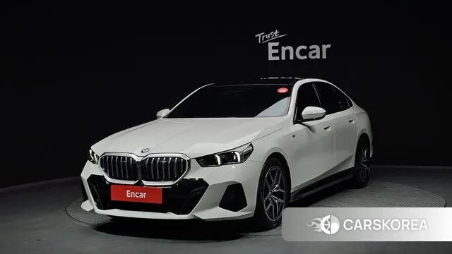 BMW 5 Series (G60) 2025 Белый из Кореи