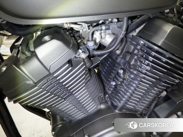Engine photo