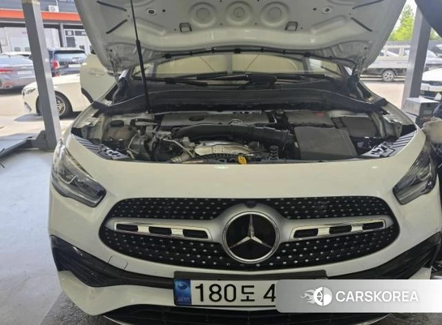 Mercedes-Benz GLA - Class H247 2022 Белый из Кореи