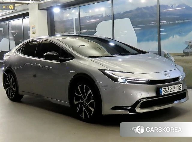 Toyota Prius 5th Generation 2024 Серебристо-серый из Кореи