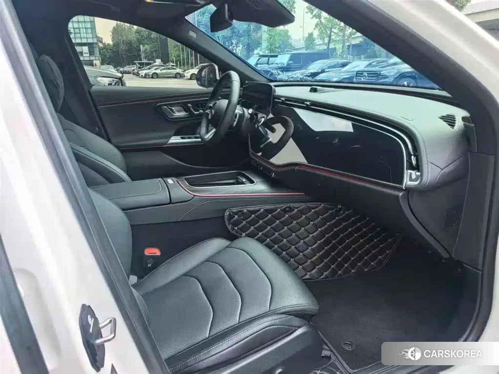 Mercedes-Benz E-Class 2024 Белый из Китая
