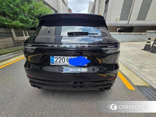 Porsche Cayenne (PO536) 2023 Черный из Кореи