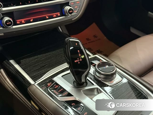 BMW 7 series 2021 Черный из Китая