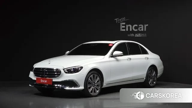 Mercedes-Benz E-Class W213 2023 Белый из Кореи