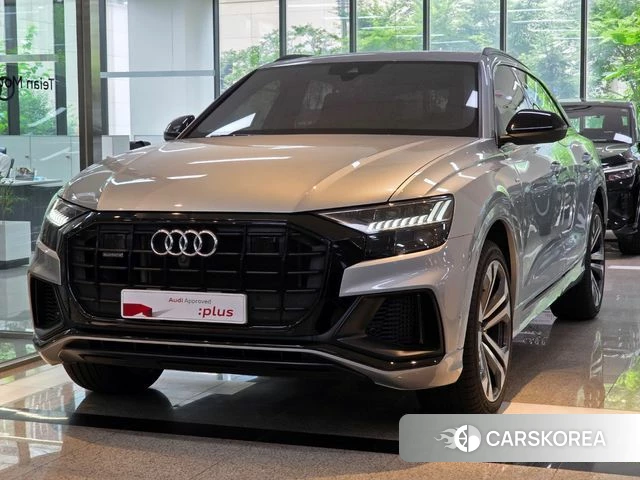 Audi Q8 (4M) 2023 Серебристо-серый из Кореи