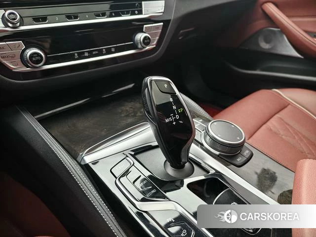 BMW 5 series 2021 Белый из Китая
