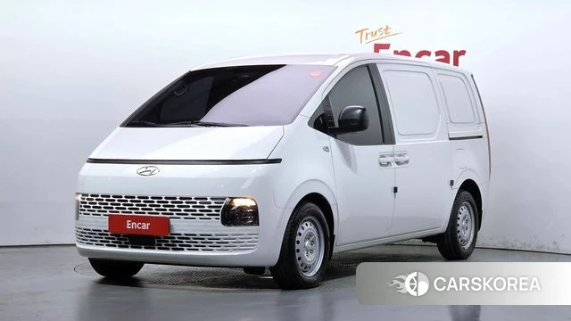Hyundai Staria 2023 Белый из Кореи