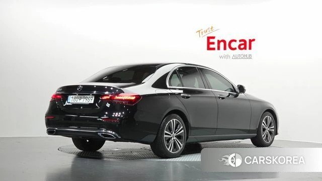 Mercedes-Benz E-Class W213 2021 Черный из Кореи
