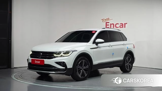 Volkswagen Tiguan second Generation 2021 Белый из Кореи