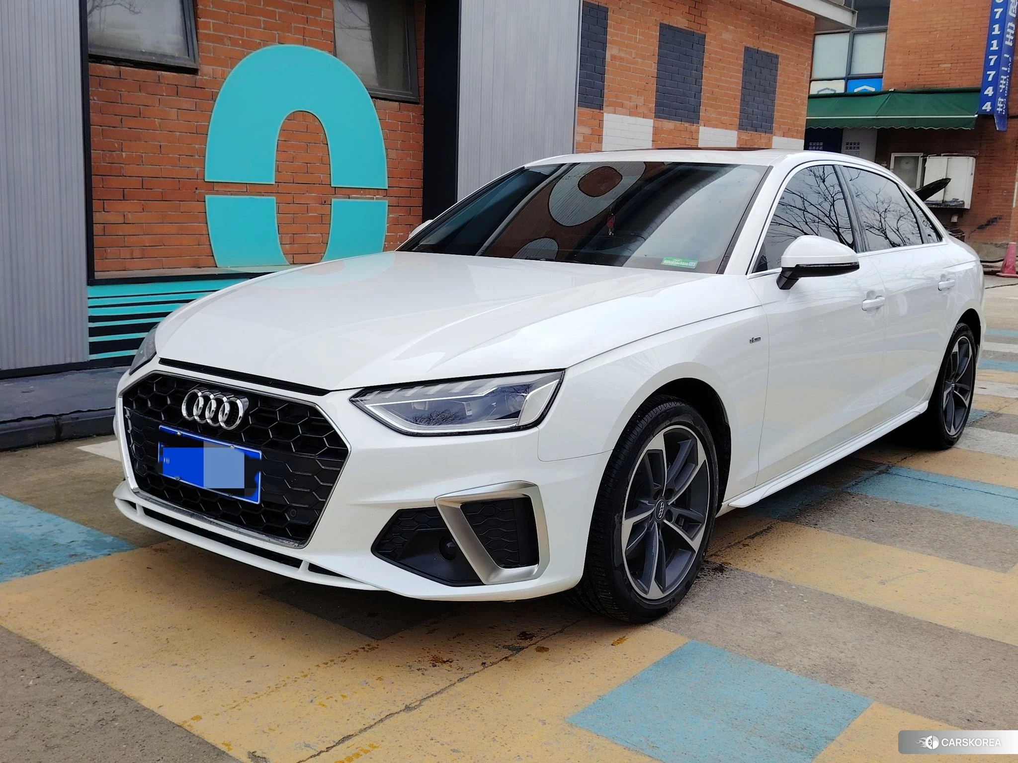 Audi A4L 2020 Белый из Китая