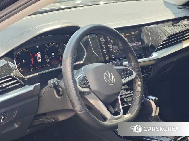 Volkswagen Passat 2022 Черный из Китая