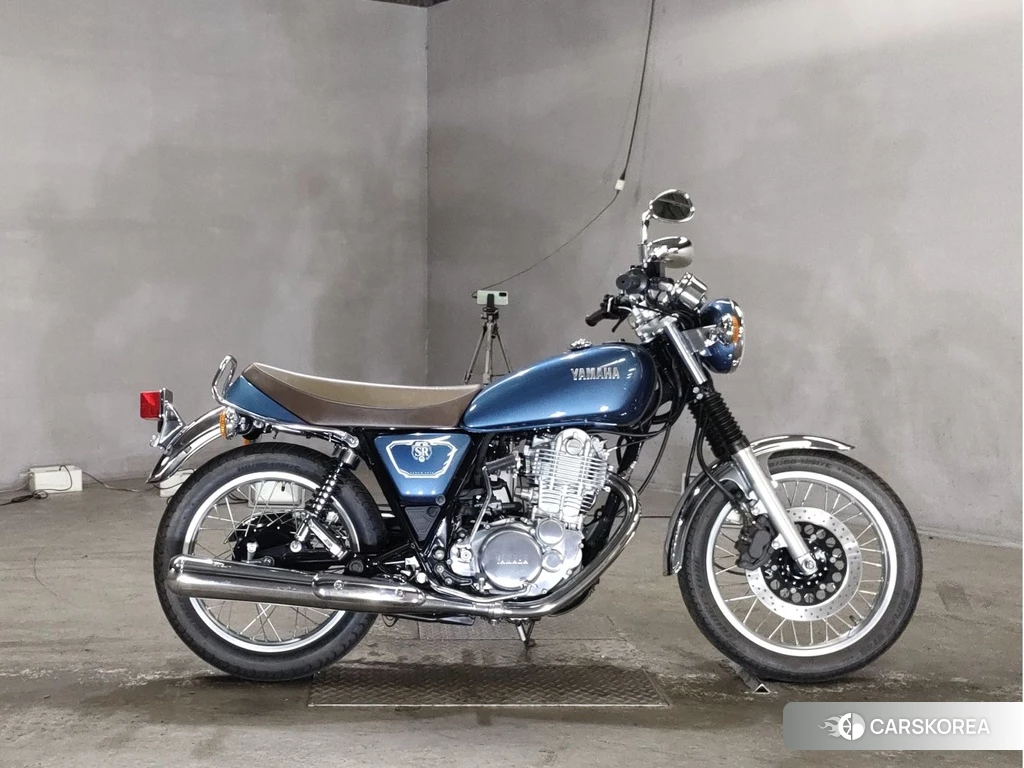 Проданный Yamaha SR 400 2019 из Японии, фото 2