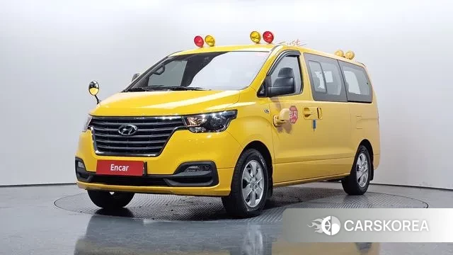 Hyundai The New Grand Starex 2019 Желтый из Кореи