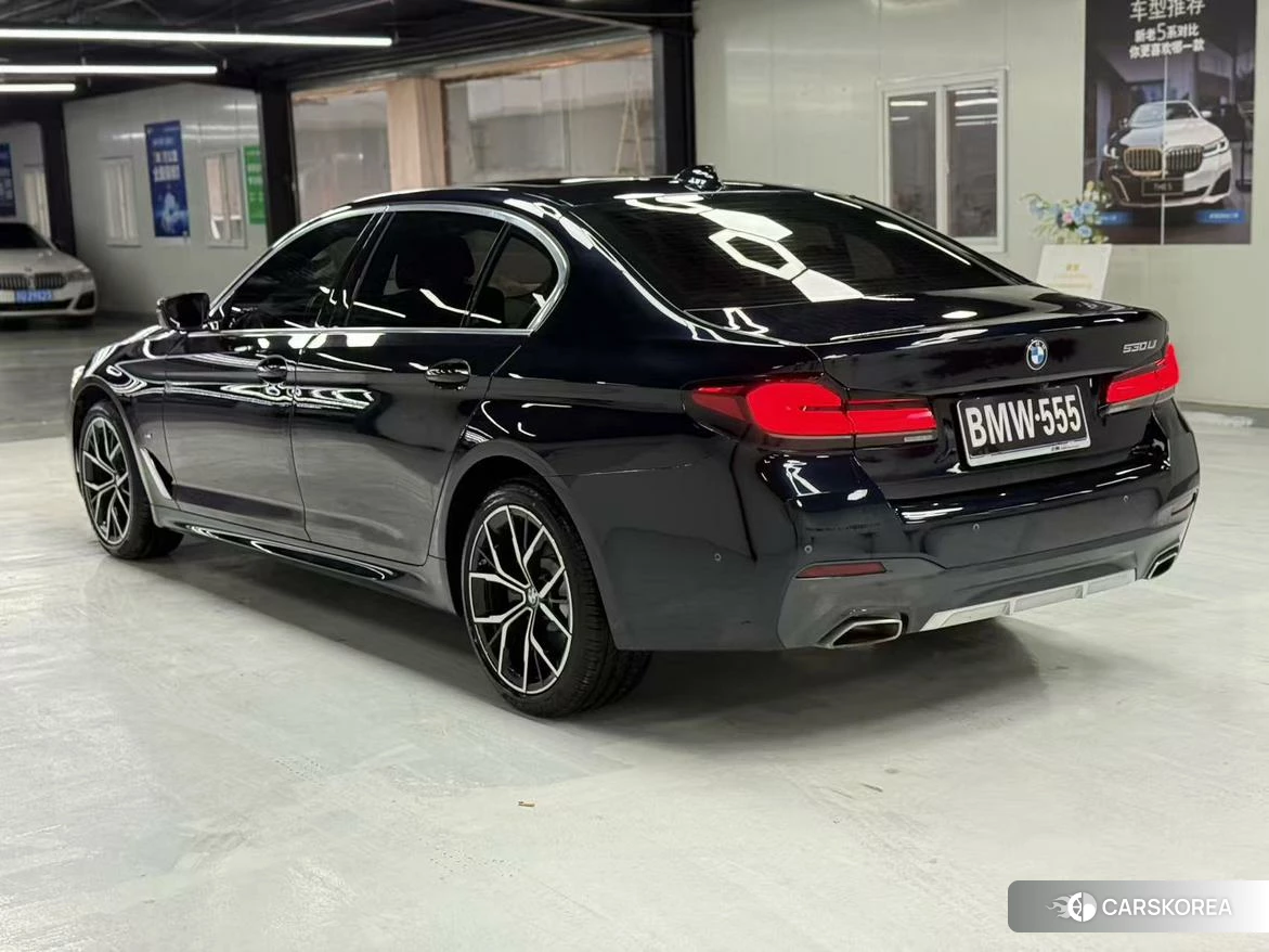 BMW 5 series 2023 Черный из Китая