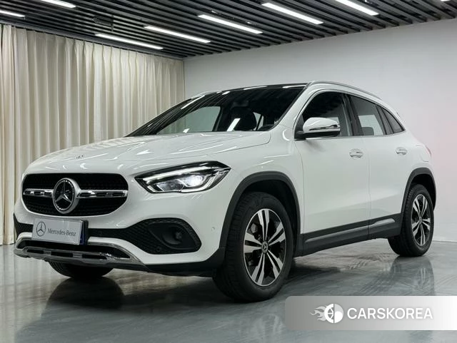 Mercedes-Benz GLA 2021 Белый из Китая