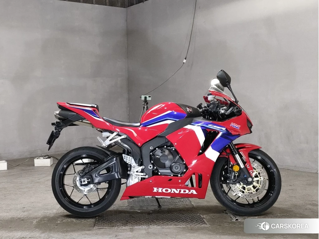 Проданный Honda CBR600RR 2020 из Японии