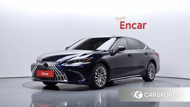 Lexus ES300h 7th generation 2025 Синий из Кореи