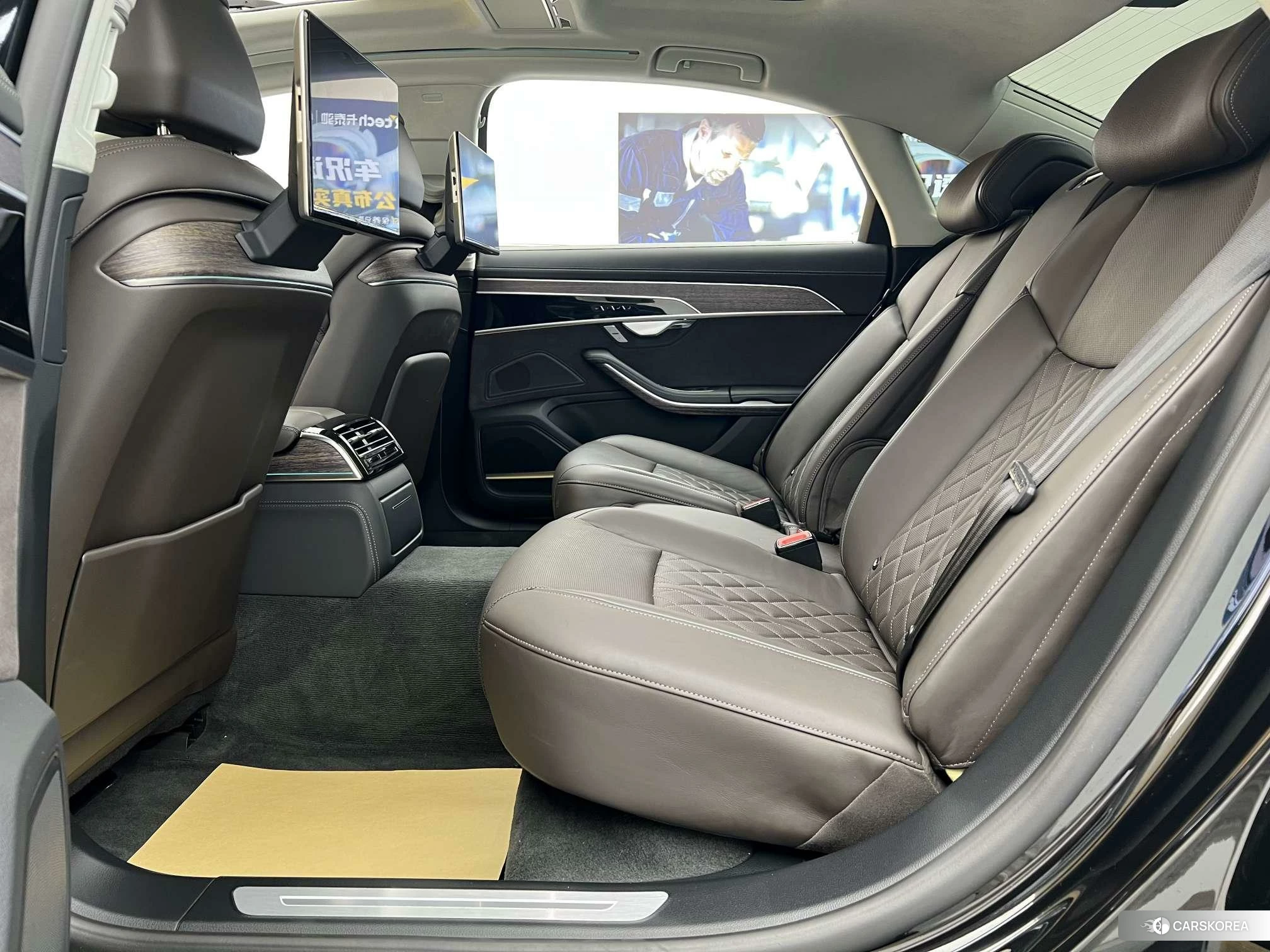 Audi A8 2023 Черный из Китая