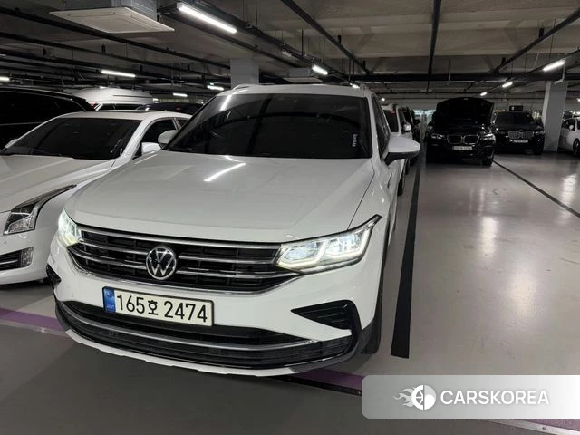 Volkswagen Tiguan second Generation 2021 Белый из Кореи