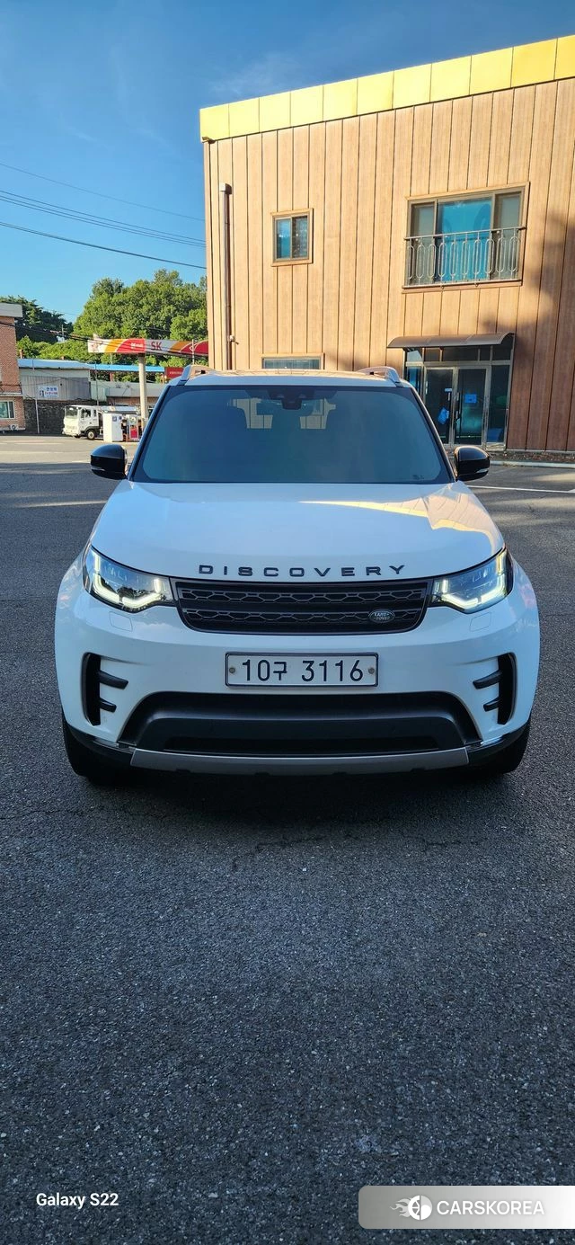Land Rover Discovery 5 2018 Белый из Кореи