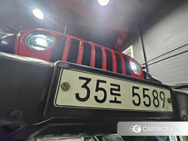 Jeep Wrangler (JL) 2018 Красный из Кореи