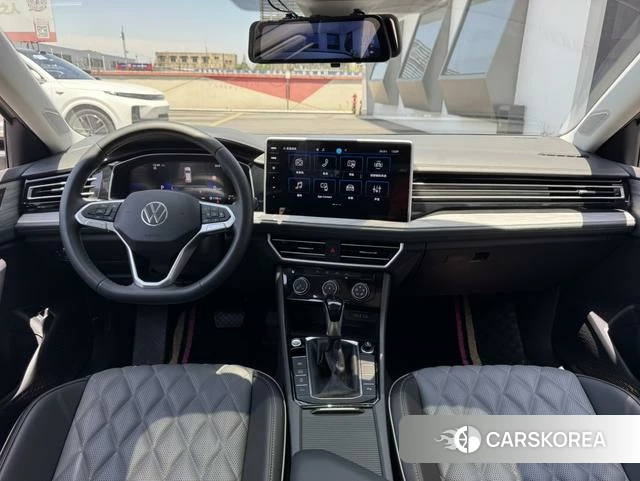 Volkswagen Sagitar 2025 Темно-серый из Китая