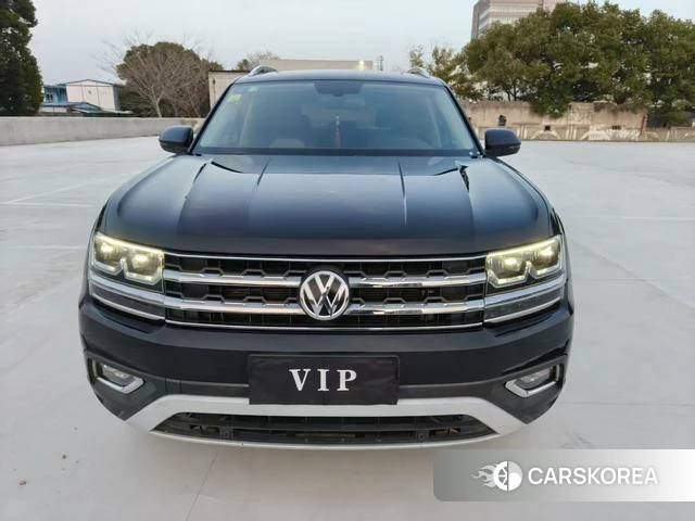 Volkswagen Tourang 2019 Черный из Китая