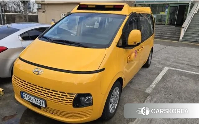 Hyundai Staria 2023 Желтый из Кореи