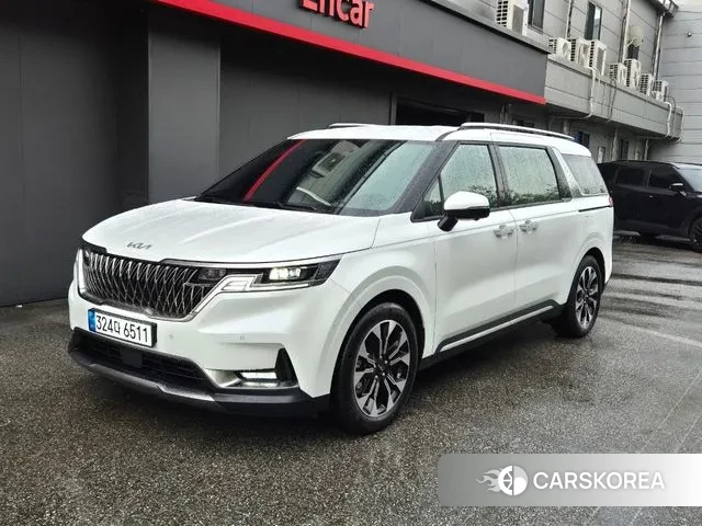 Kia Carnival 4th generation 2023 Белый из Кореи