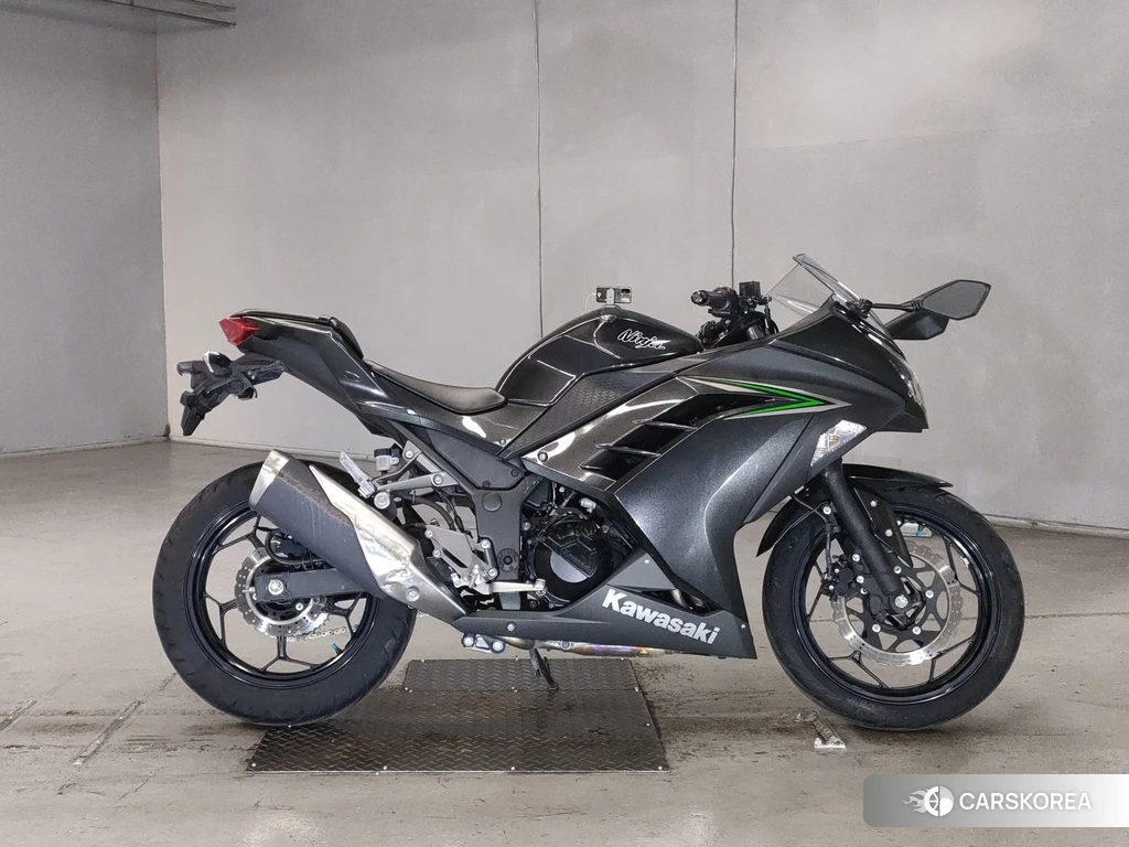 Проданный Kawasaki NINJA 250 2016 из Японии, фото 2