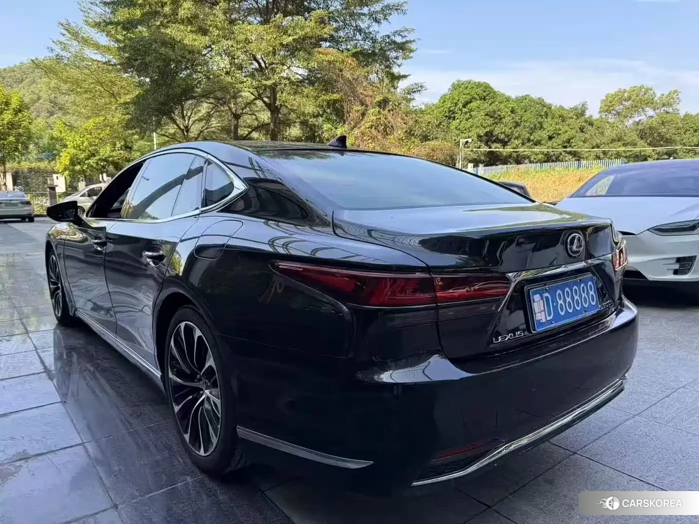Lexus LS 2022 Черный из Китая