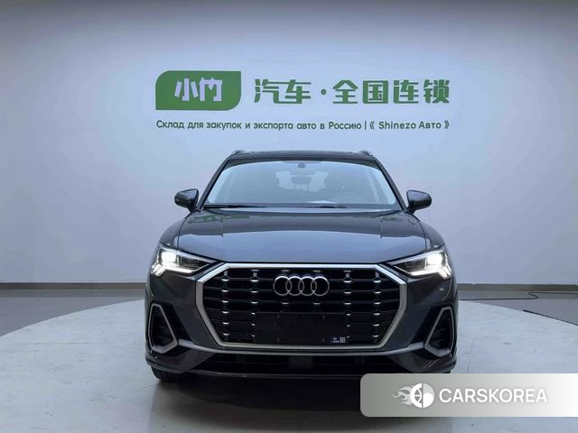 Audi Q3 2021 Темно-серый из Китая