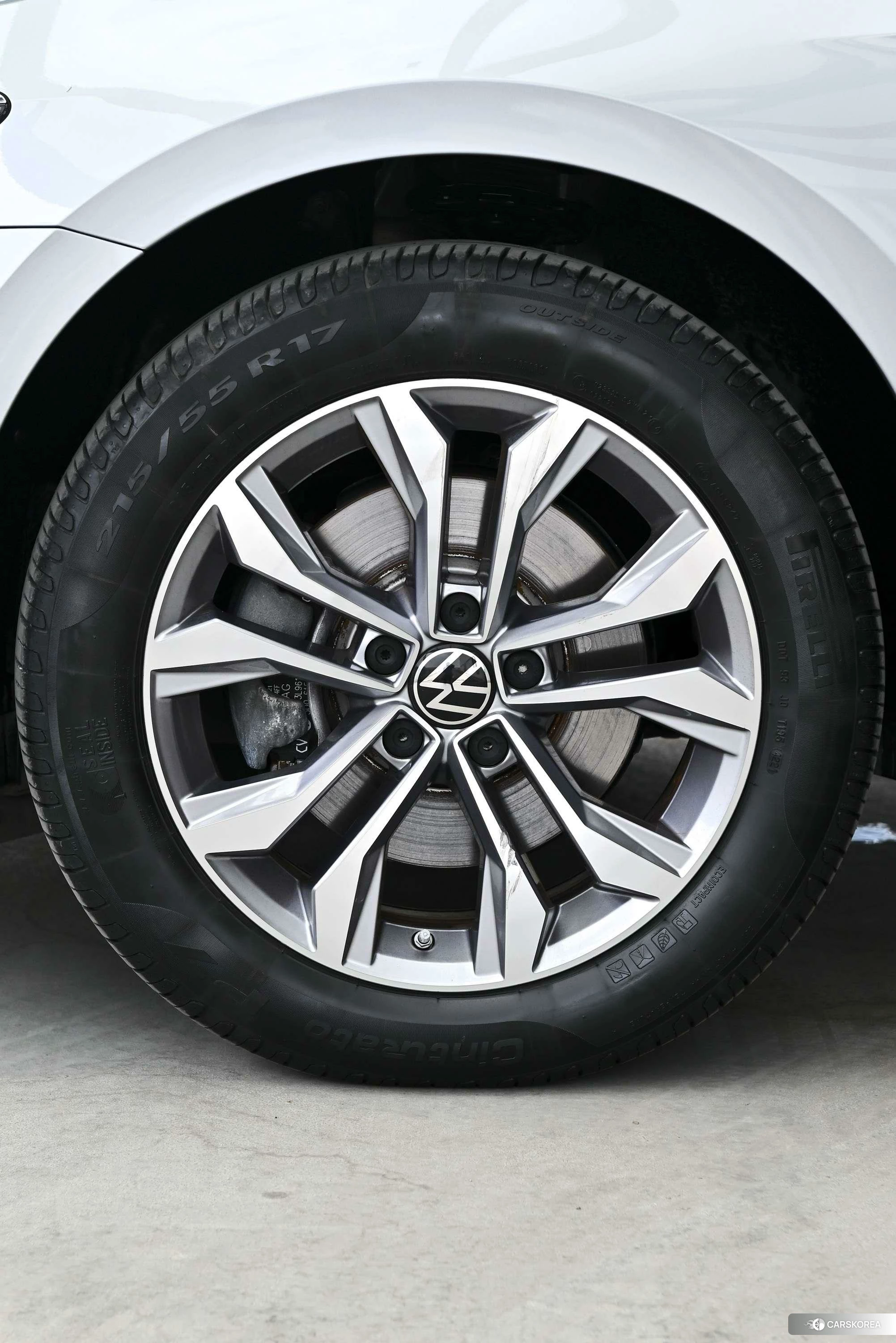 Volkswagen Wei Lan 2021 Серебристо-серый из Китая