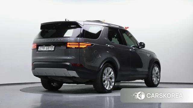 Land Rover Discovery 5 2019 Серый из Кореи